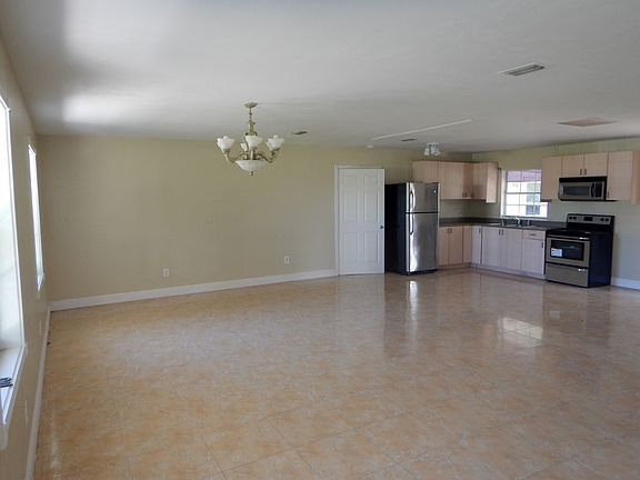 3rd image of 710 Ponce De Leon Ave