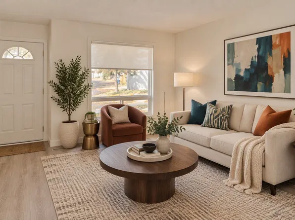 65 Lynnridge Vlg SE #87ddfbe5f, Calgary, AB T2C 2N1