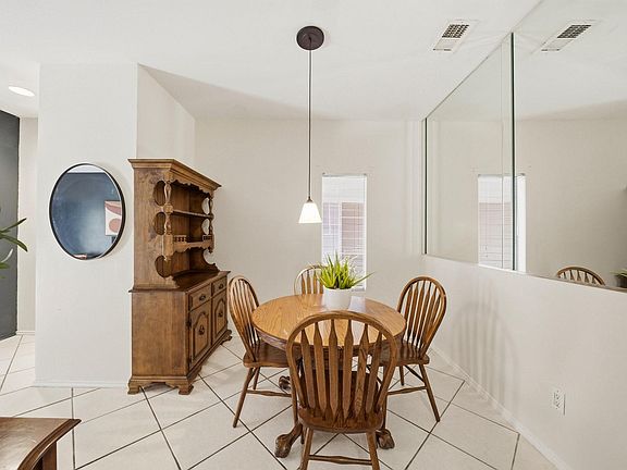 5th image of 2023 Gentryside Dr APT 209