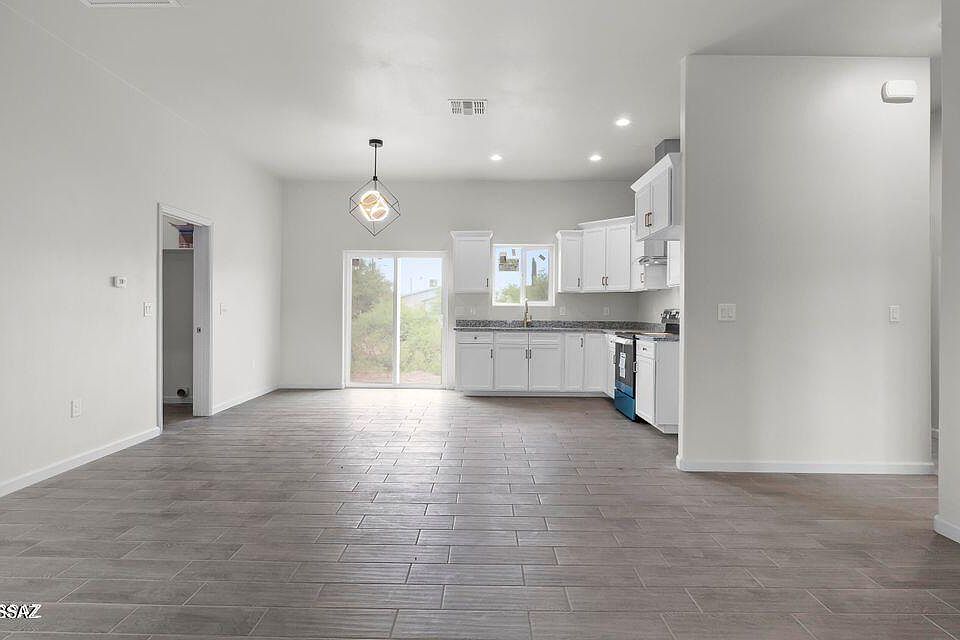 433 Avenida Oriol, Rio Rico, AZ 85648 Zillow