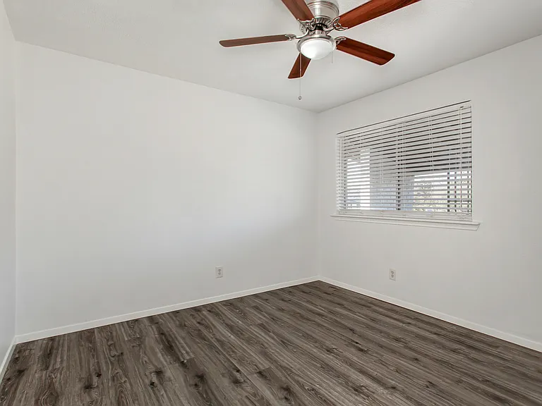 5722 Gaston Ave #D — Photo 20