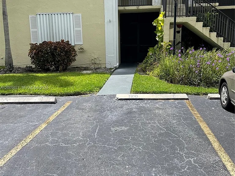 1100 Constitution Dr #C — Photo 2