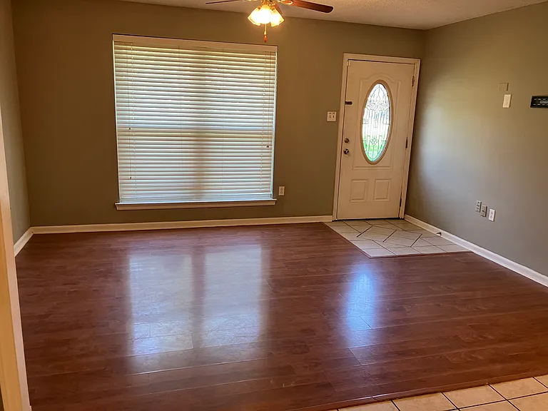 1765 Potwin Dr — Photo 3