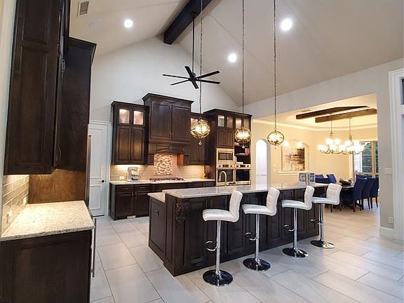 3rd image of 3808 Lake Cove Ct