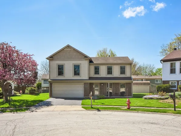 588 Kingston Ct, Roselle, IL 60172