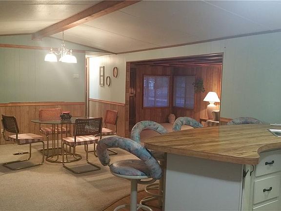3rd image of 3061 Locust Blvd