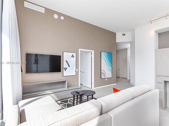 4th image of 4010 S Ocean Dr #R509