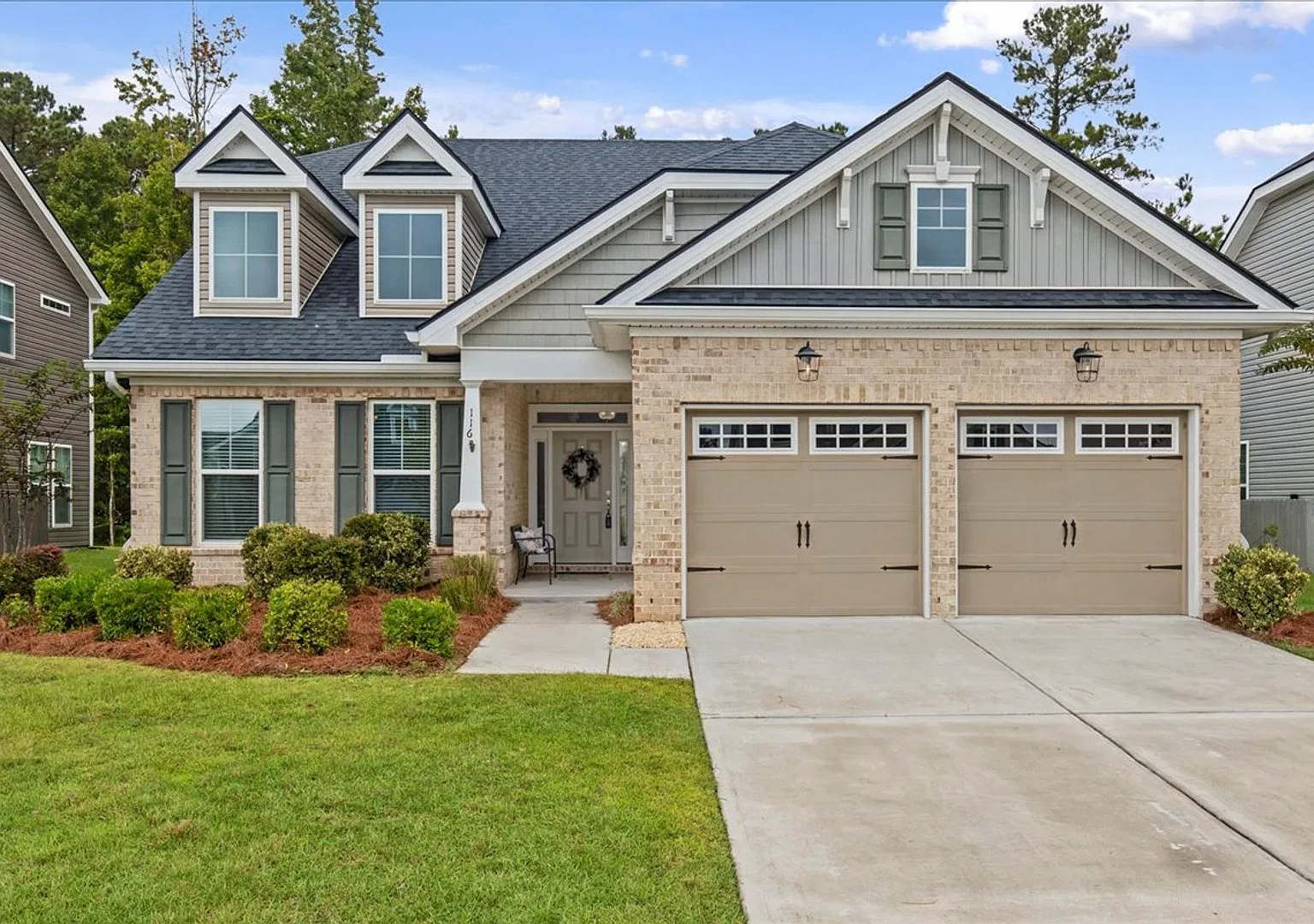 Gorgeous 4 Bed/3.5 Bath Home with 2 Primary Suites in Pooler! — Photo 1