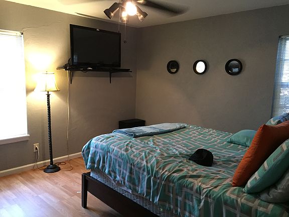 4th image of 701 W Coleman Ave