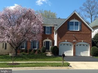 25997 Donovan Dr, Chantilly, VA 20152