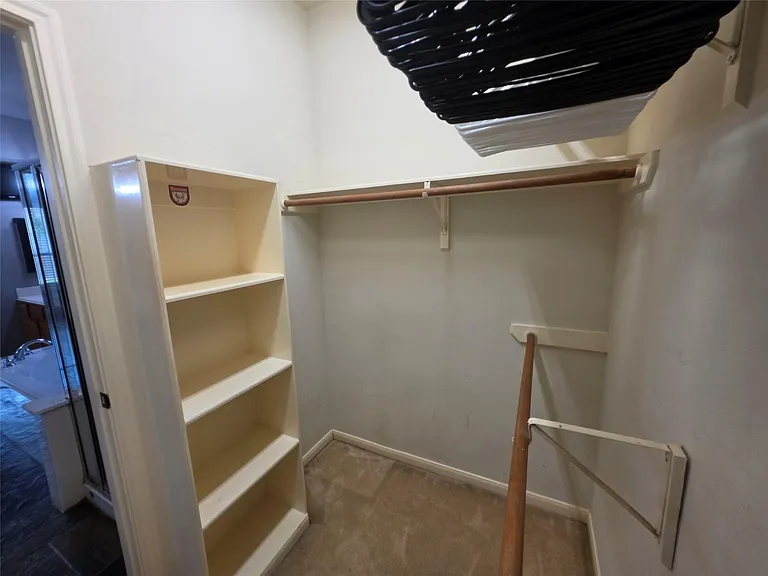 1138 Sussex Trl — Photo 16