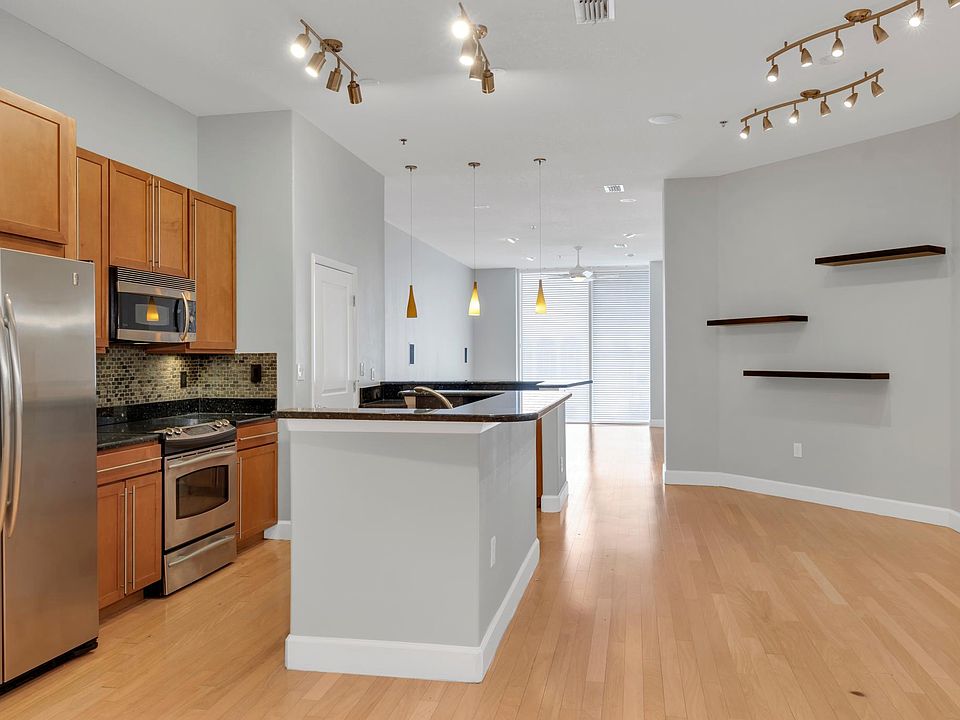 1st image of 151 E Washington St Penthouse 3C
