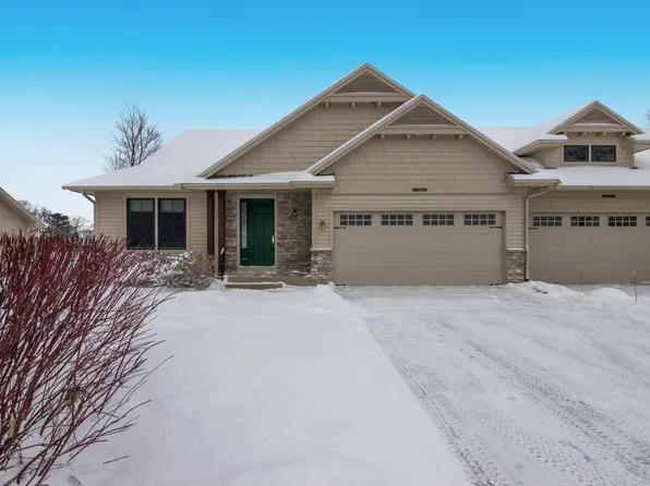 10005 E Sapphire Cir, Traverse City, MI 49684
