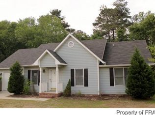 6208 Hedingham Dr, Hope Mills, NC 28348