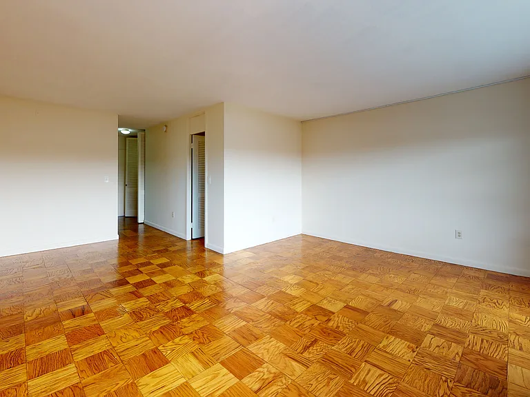 17 Monmouth Ct #N — Photo 1