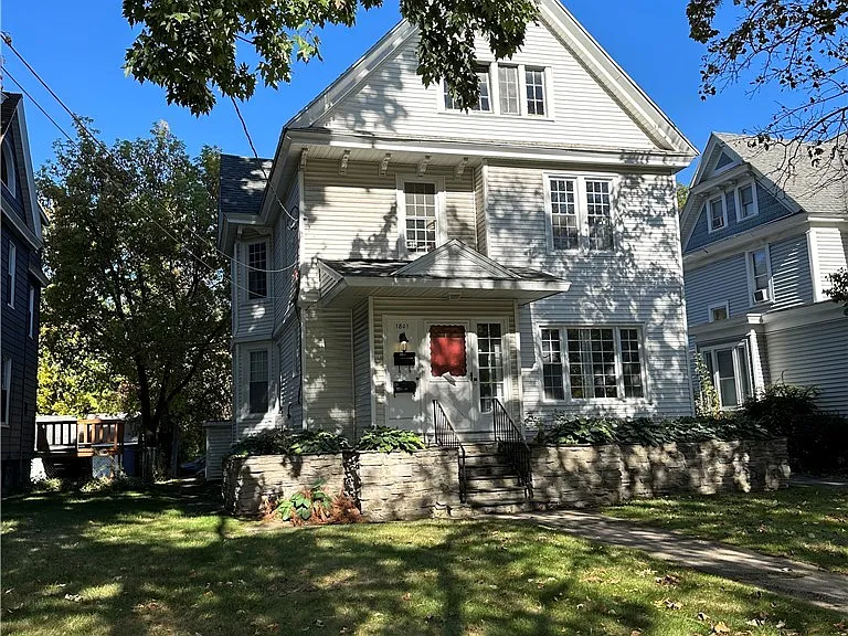 1801 James St #2 — Photo 2
