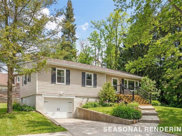 676-678 Oak Summit Rd