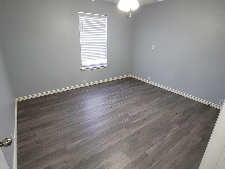 1101 Springcreek Dr — Photo 17