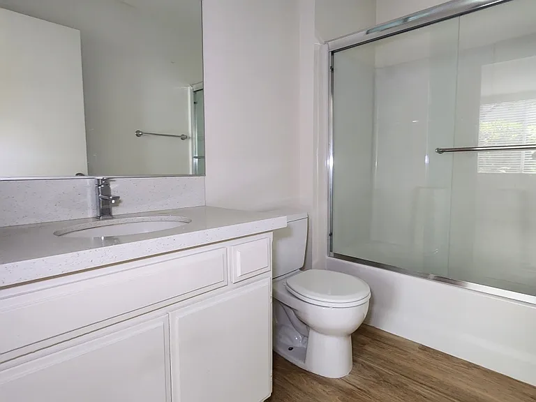 1541 S Bundy Dr #102 — Photo 11