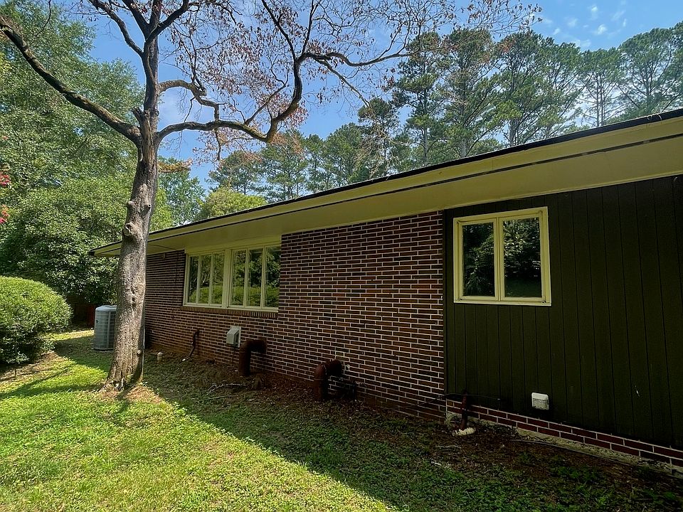 1st image of 223 N Lakeshore Dr