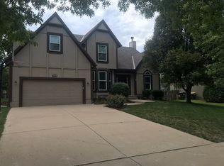 5328 Hilltop Dr, Shawnee, KS 66226