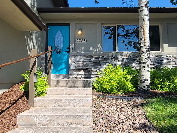 Hand railing for stairs. Keyless entry.