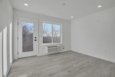 2601 Jane Street, #301