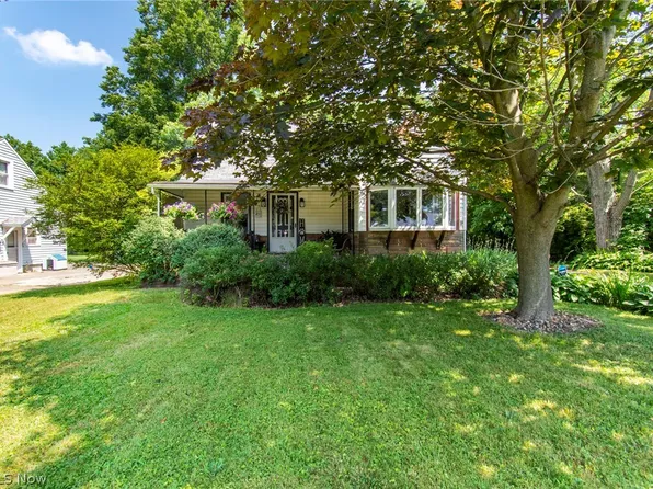 25320 Alexander Rd, Bedford, OH 44146