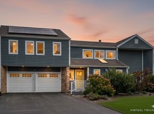 1101 N Stratford Rd, Arlington Heights, IL 60004