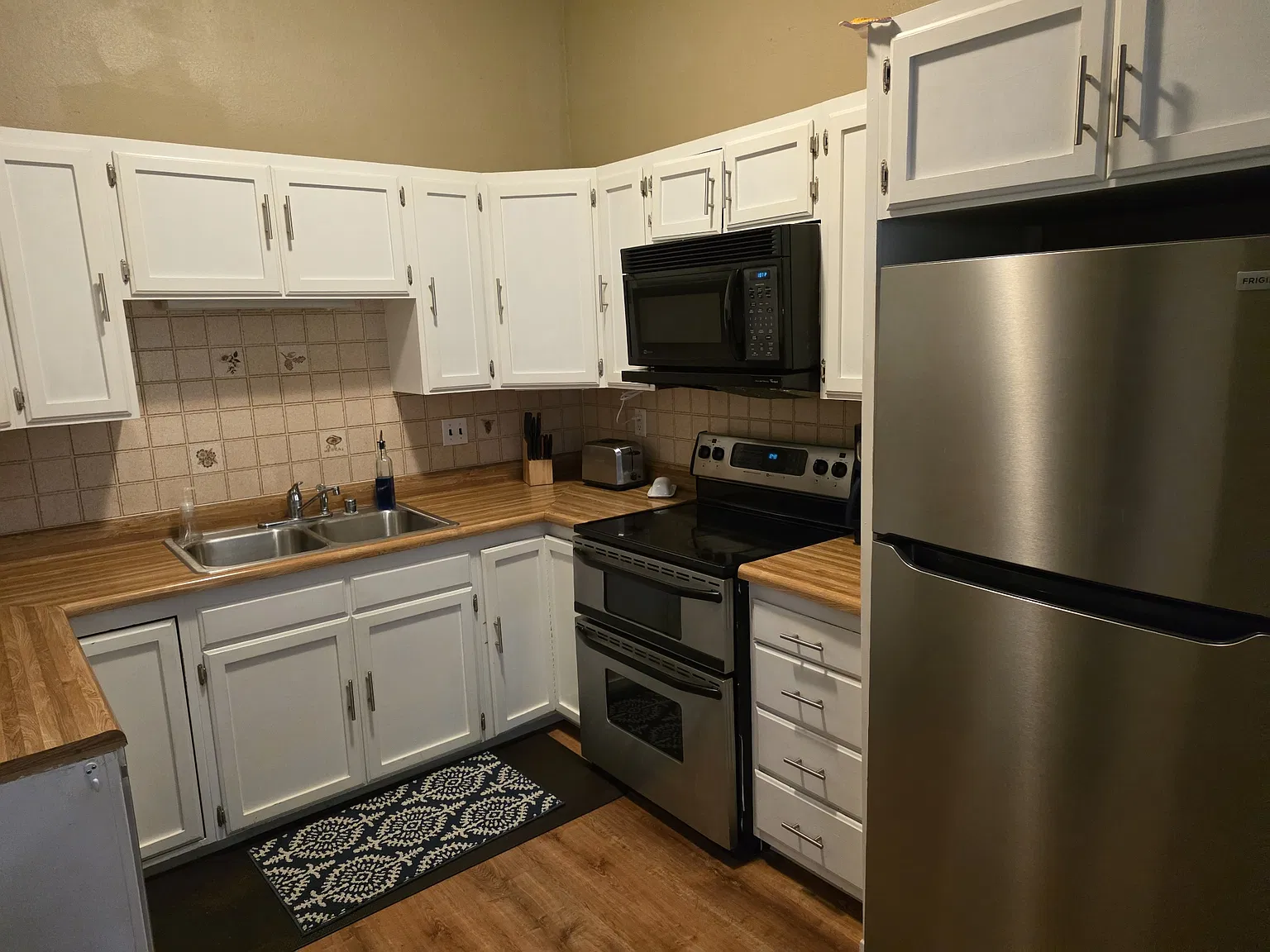 3 bed, 1430 sqft, $2,500 — Photo 4