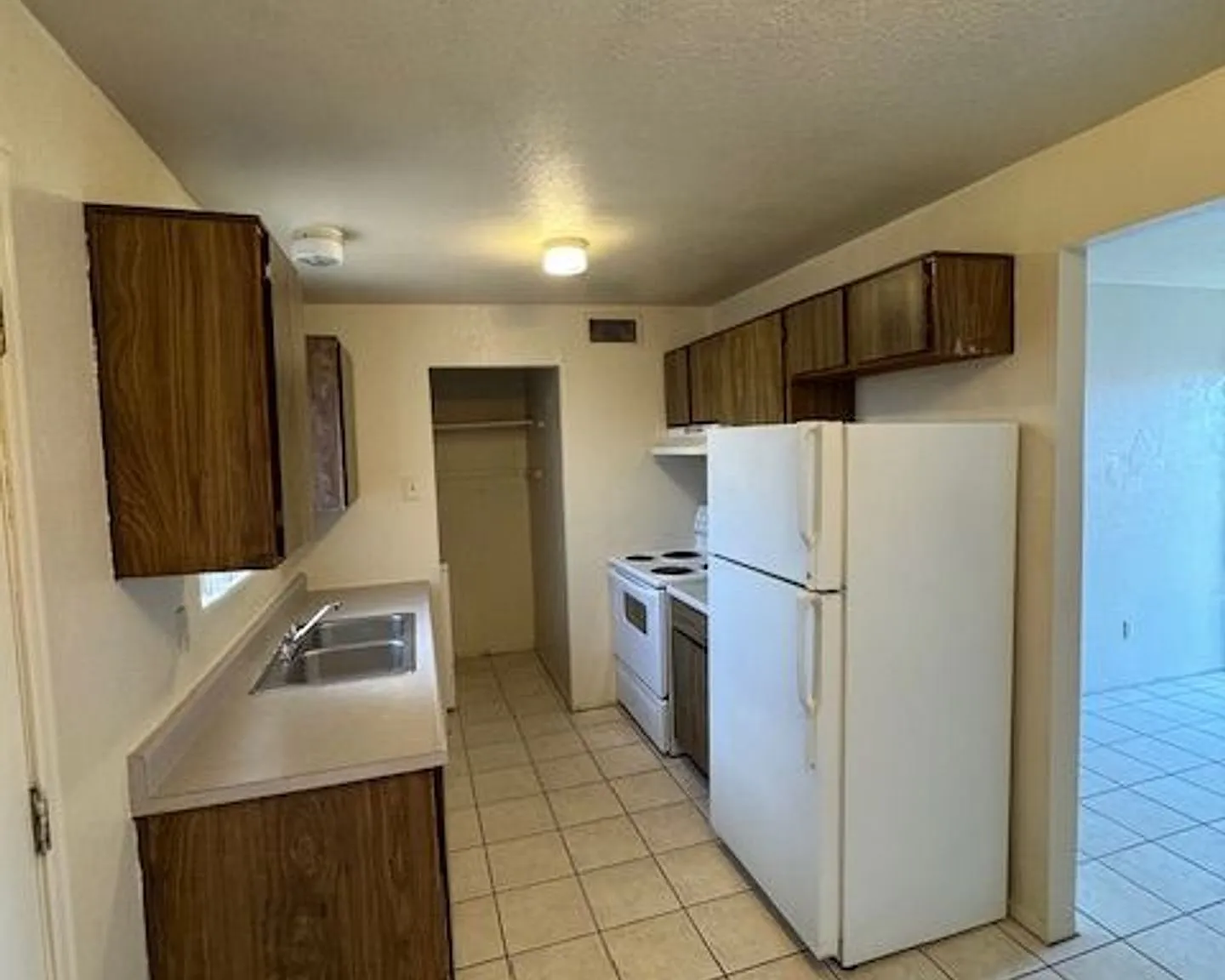 Baca Apartments — Photo 1