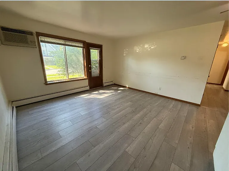 7212 South Ave #10 — Photo 4
