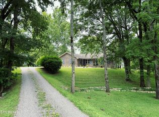 160 Lone River Ln, Clinton, TN 37716