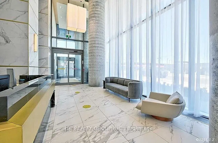 950 Portage Pkwy — Photo 2