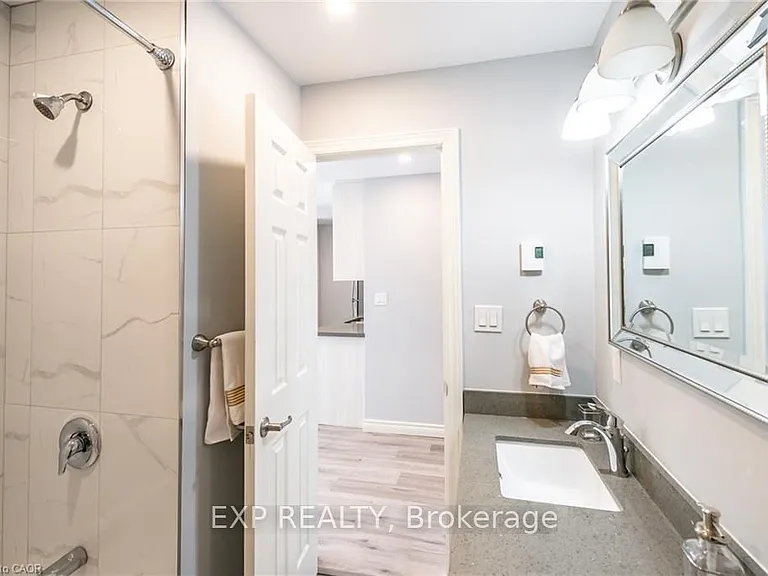 529 Elm St #16 — Photo 10