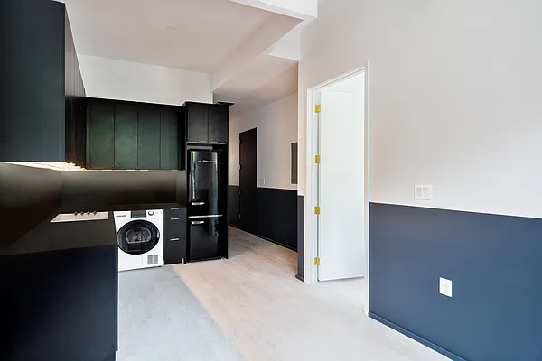 Rented by Compass | media 14