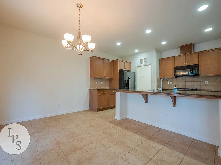 1668 N McPherson Ln — Photo 9