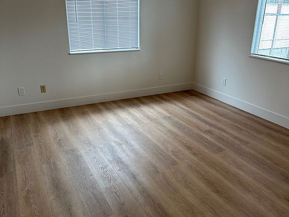 5th image of 1130 Olive St