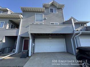 608 Kingfisher Ln APT E, Woodbury, MN 55125
