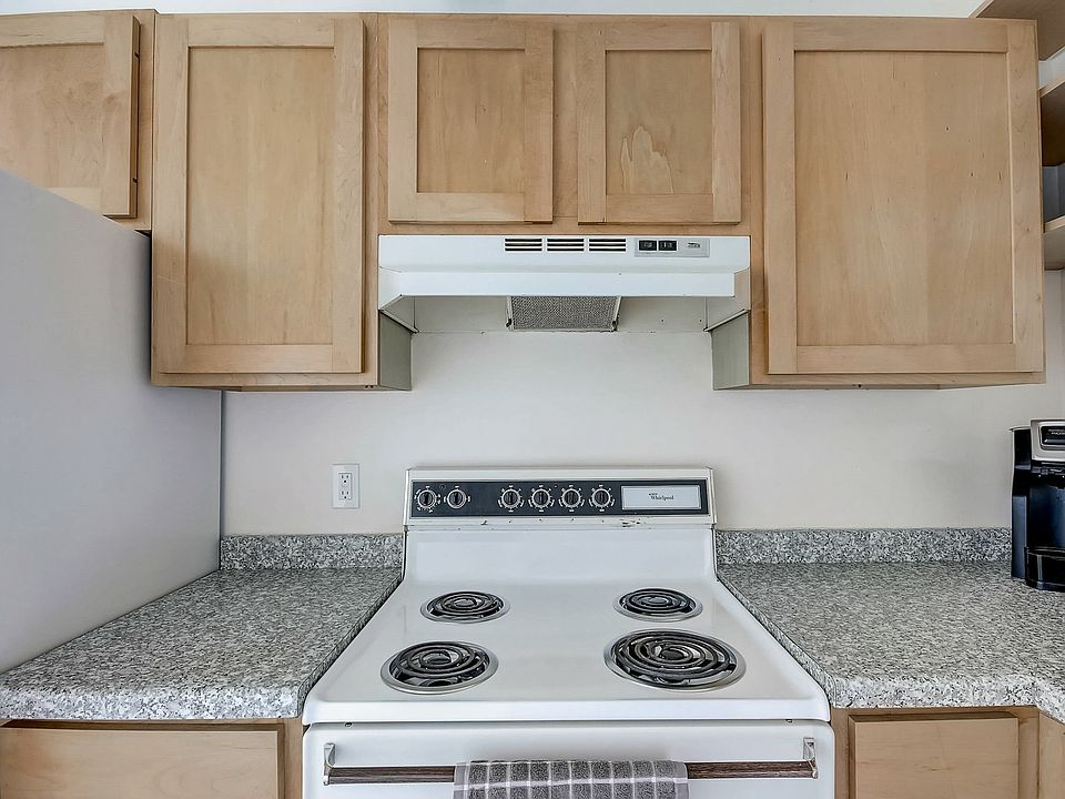 Riverside Lofts kitchen