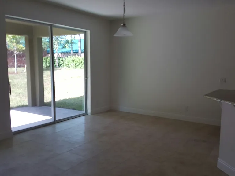 1065 Vinsetta Cir — Photo 7
