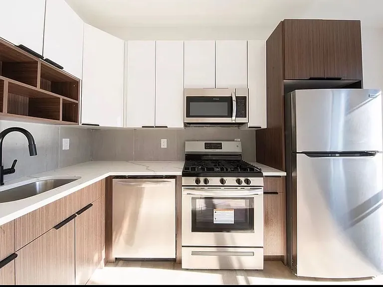 180 5th Ave #1 — Photo 1