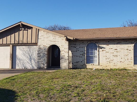 2nd image of 1005 Westminster Ct