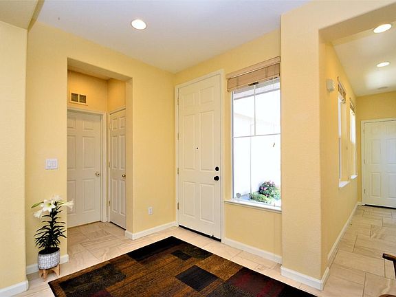 5th image of 3418 Mas Amilos Way