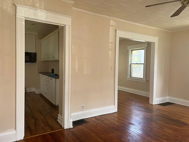 768 Flower City Park — Photo 17