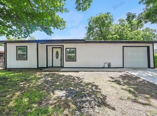 1012 E Butler St, Fort Worth, TX 76110