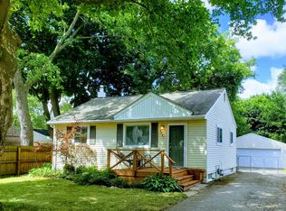 5087 Drayton Rd, Clarkston, MI 48346