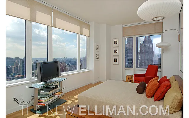 Sold by Douglas Elliman | media 20