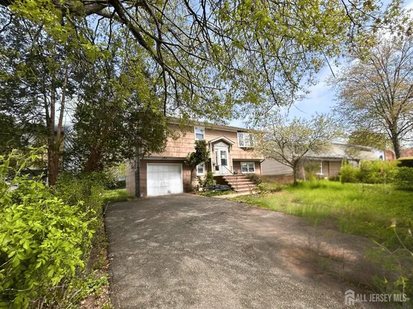 74 Washington Ave, Iselin, NJ 08830