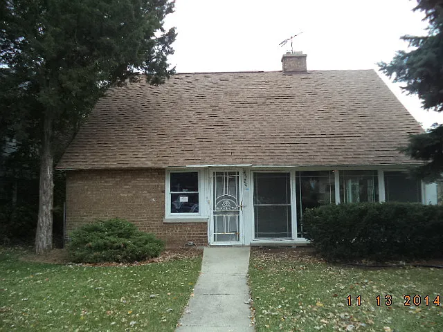 4529 Center Ave photo 1
